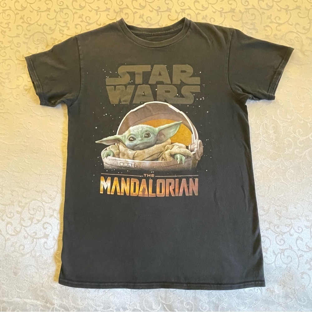 Disney Star Wars The Mandalorian T Shirt Baby Yoda, The Child